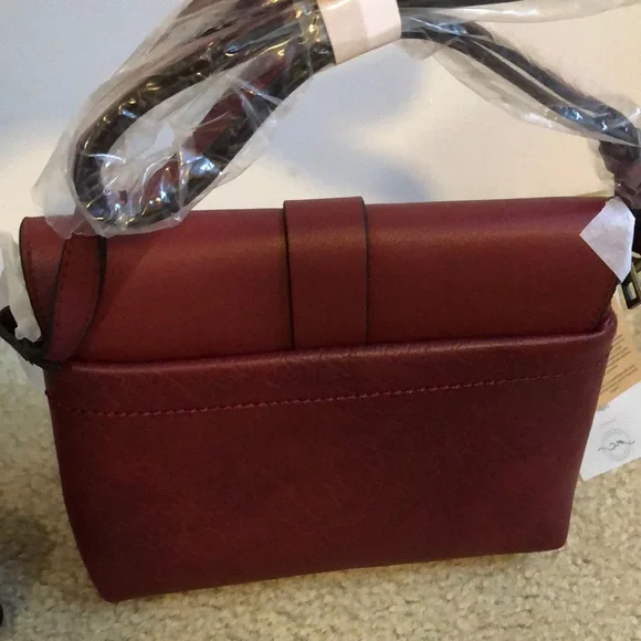 Sophisticated Brown and Red Crossbody Bag - Picture 4 of 14